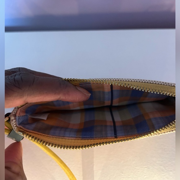 Tory Burch Wristlet, Pre-loved. - Picture 4 of 5